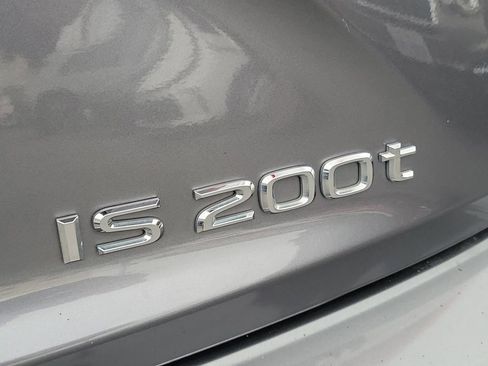Used 2016 Lexus IS 200t image 8