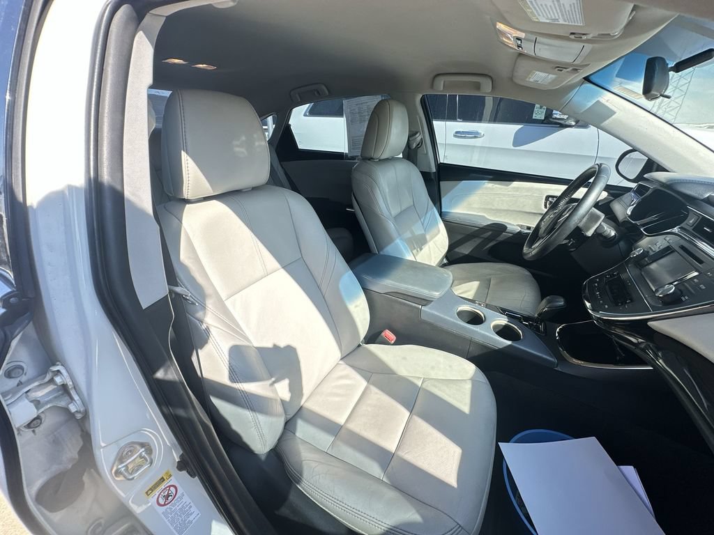 Used 2014 Toyota Avalon XLE FWD image 29