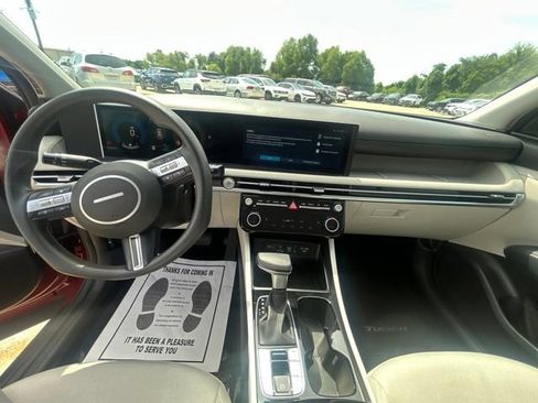 Used 2025 Hyundai Tucson SEL FWD image 13