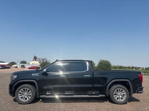 Used 2022 GMC Sierra 1500 Denali image 2