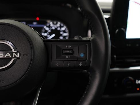 Used 2022 Nissan Pathfinder Platinum w/ Cargo Package image 19