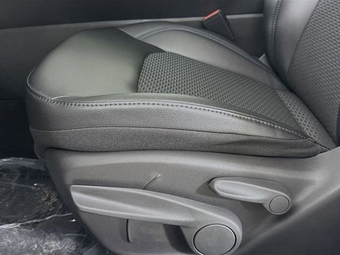 New 2026 Jeep Compass Latitude image 18