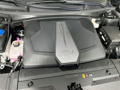 Used 2024 Kia EV6 Wind w/ Wind Technology Package RWD image 33