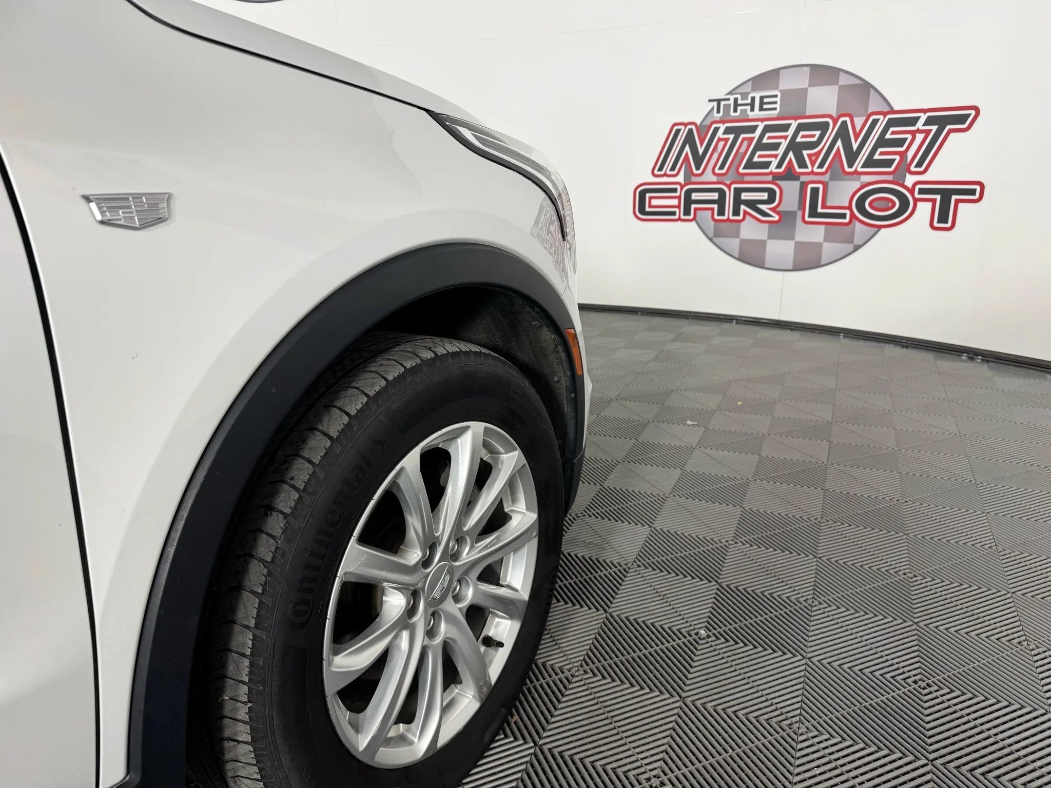 Used 2019 Cadillac XT4 Luxury w/ Cold Weather Package AWD/4WD image 33