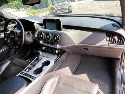 Used 2019 Kia Stinger GT RWD image 9