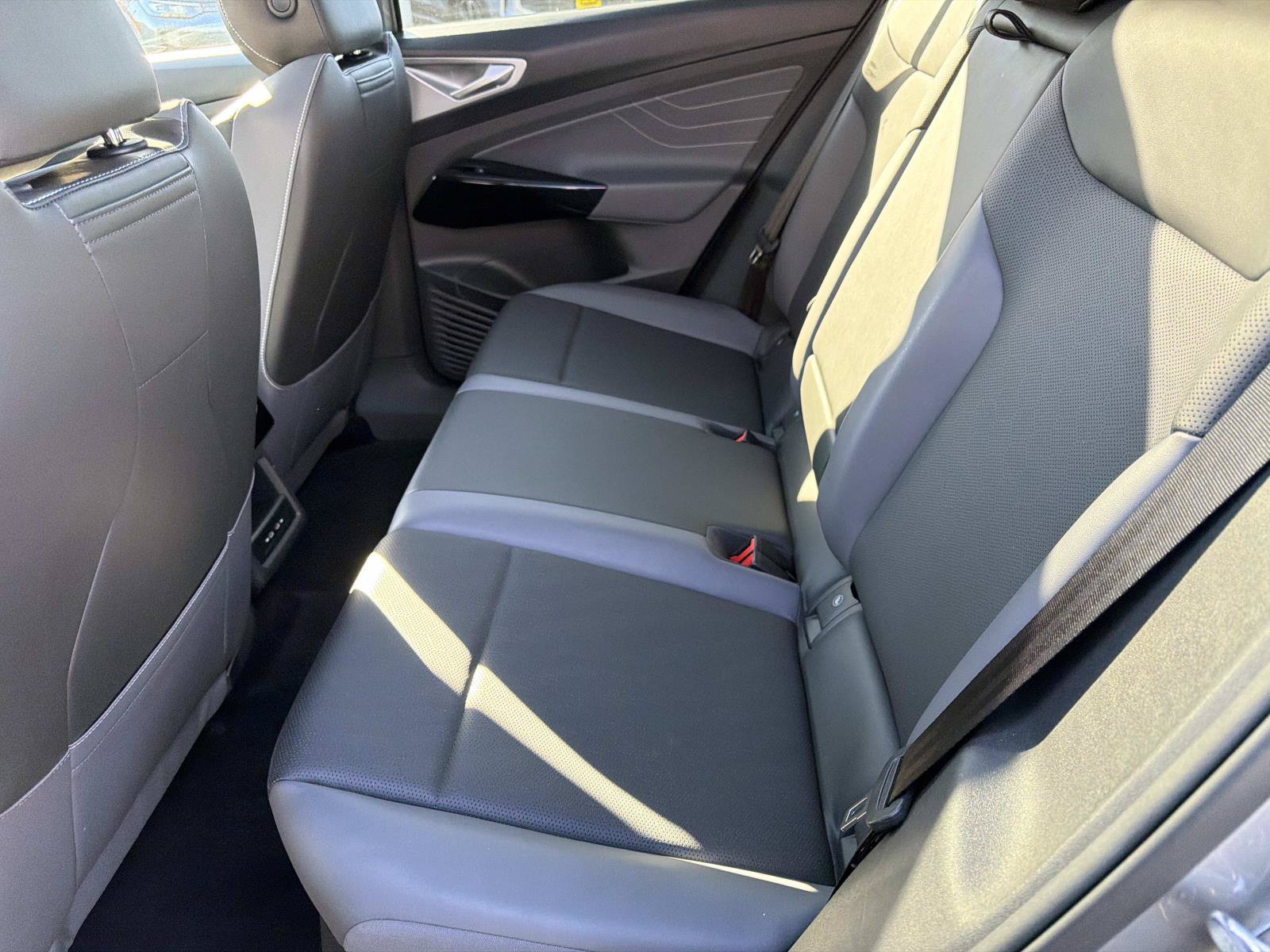 Certified 2023 Volkswagen ID.4 Pro S RWD image 11