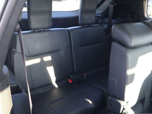 Used 2025 Mitsubishi Outlander SE image 13