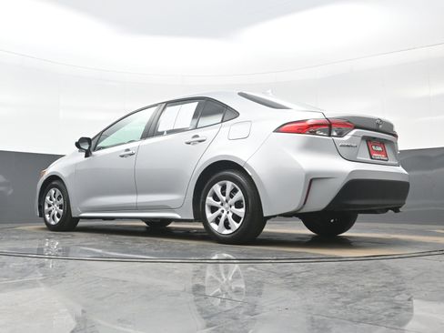 Used 2024 Toyota Corolla LE image 28