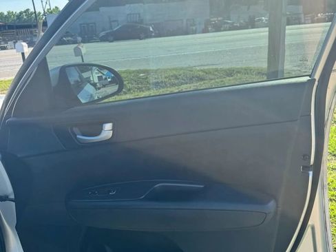 Used 2016 Kia Optima LX w/ Option Group 014 FWD image 16