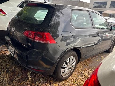 Used 2015 Volkswagen Golf Launch Edition FWD image 3