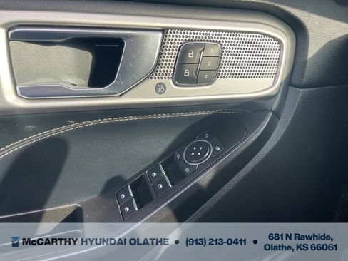 Used 2020 Ford Explorer Limited image 28