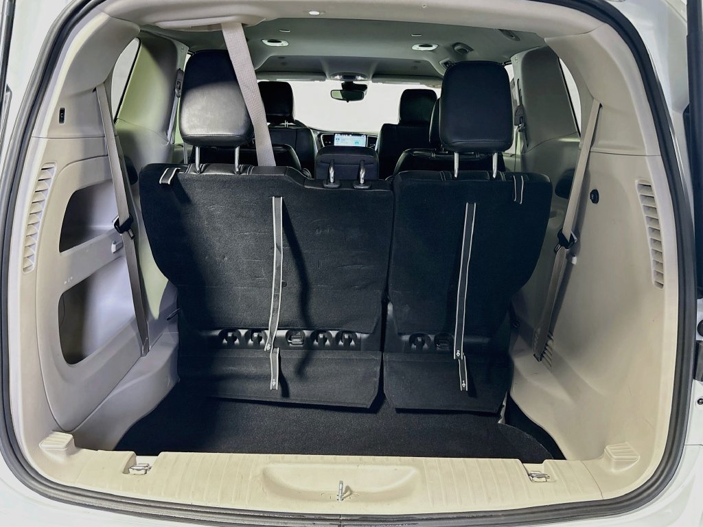 Used 2024 Chrysler Pacifica Touring-L FWD image 30