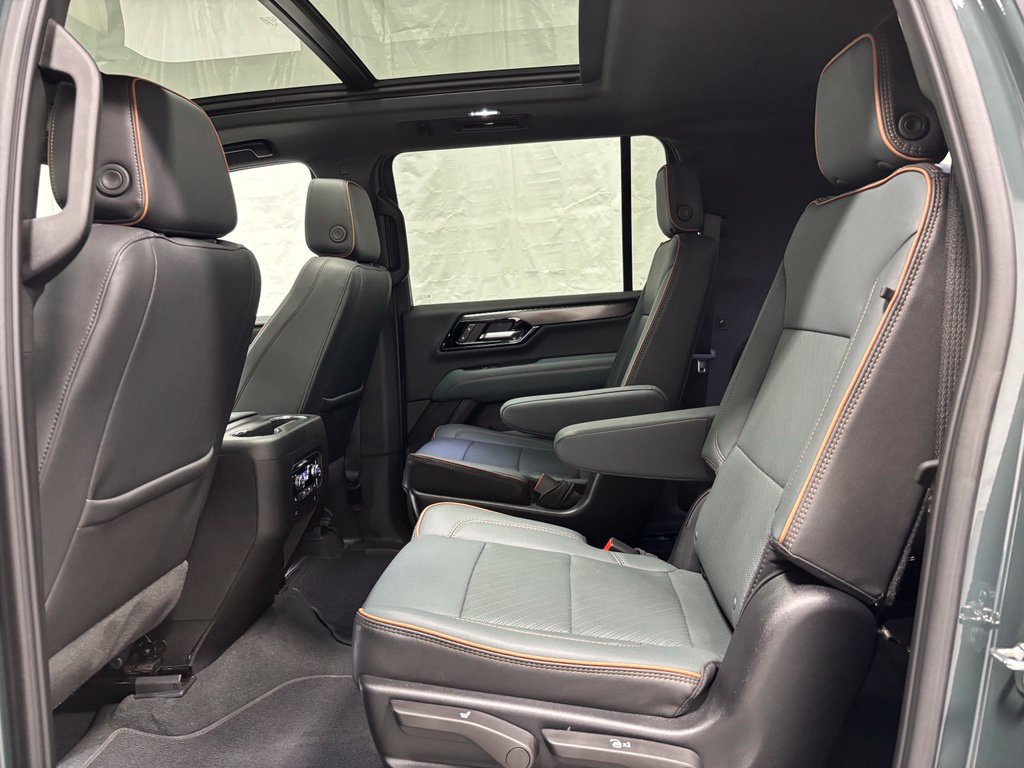 Used 2026 GMC Yukon XL AT4 AWD/4WD image 45