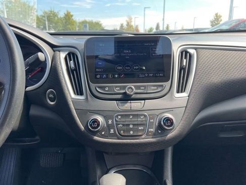 Used 2024 Chevrolet Malibu LT image 16