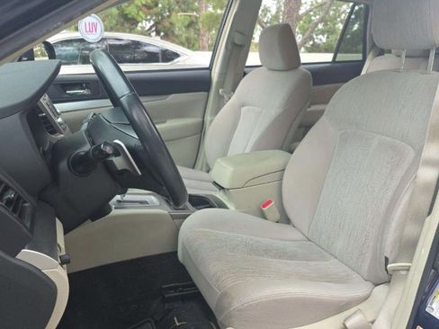 Used 2014 Subaru Outback 2.5i Premium image 9