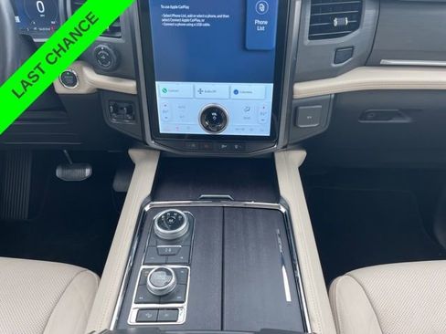 Used 2024 Ford Expedition Max Platinum image 22