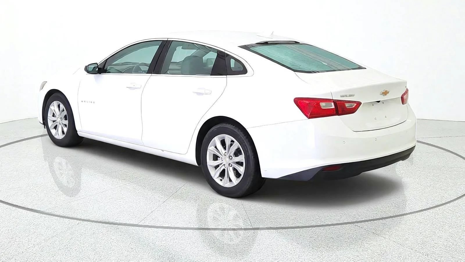 Used 2024 Chevrolet Malibu LT FWD image 6