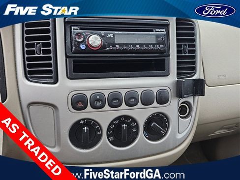 Used 2007 Ford Escape Limited image 19