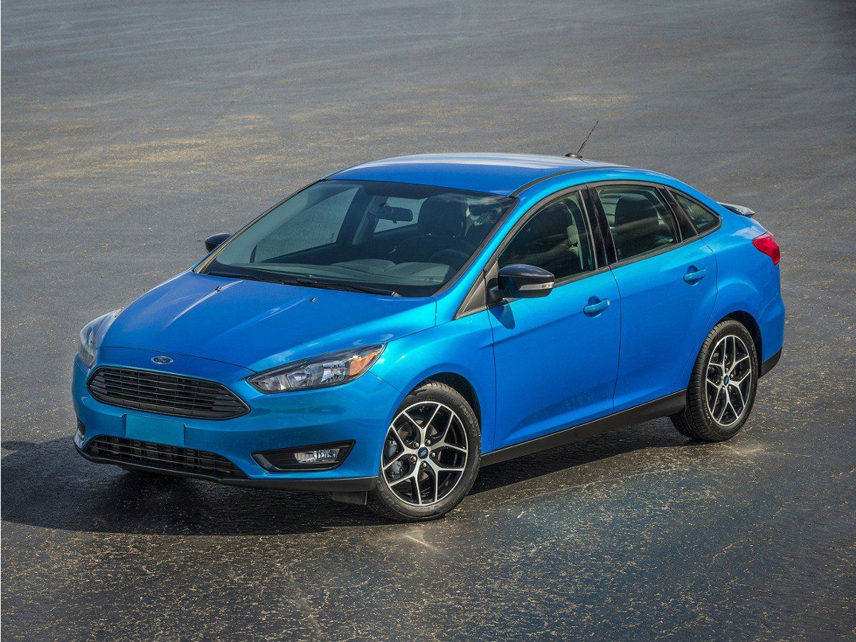 Used 2015 Ford Focus SE w/ Reverse Sensing Package FWD image 1