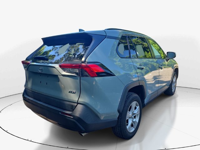 Used 2020 Toyota RAV4 XLE w/ Convenience Package FWD image 6