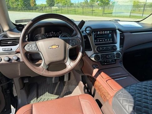 Used 2020 Chevrolet Tahoe Premier AWD/4WD image 14