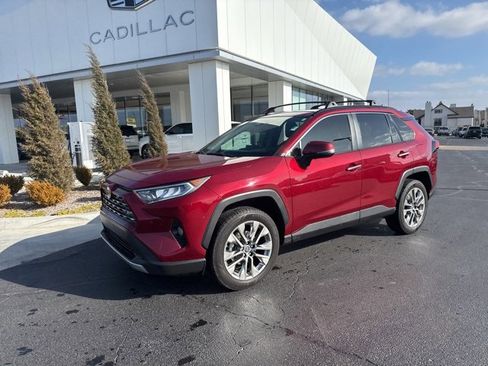 Used 2019 Toyota RAV4 Limited image 4
