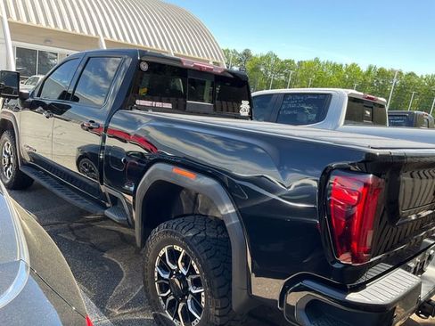 Used 2022 GMC Sierra 2500 AT4 w/ AT4 Premium Plus Package image 4