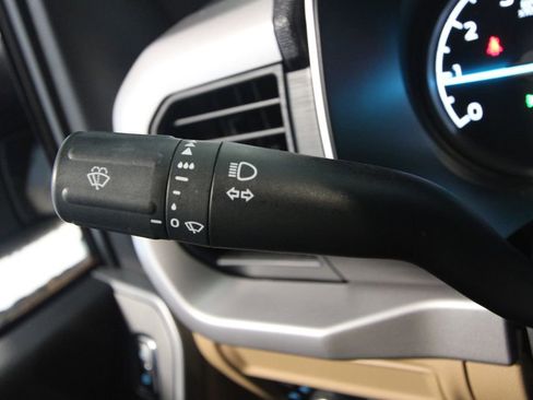 Used 2023 Ford F150 XLT image 12