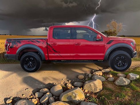 Used 2018 Ford F150 Raptor w/ Equipment Group 802A Luxury AWD/4WD image 7