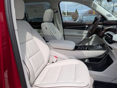 New 2026 Buick Enclave Avenir w/ Super Cruise Package AWD/4WD image 29