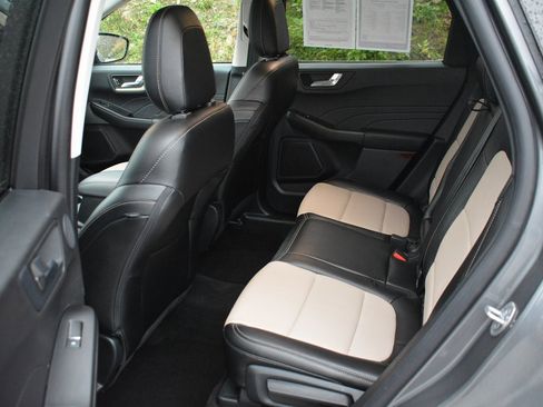 Used 2022 Ford Escape Titanium w/ Titanium Elite Package image 22