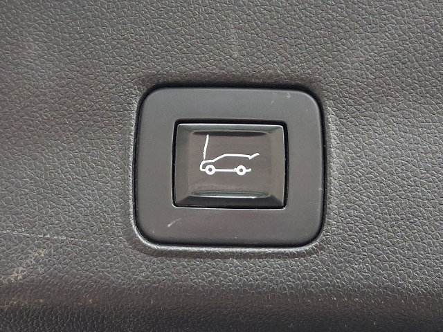 Used 2021 Chevrolet TrailBlazer RS w/ Sun and Liftgate Package AWD/4WD image 32