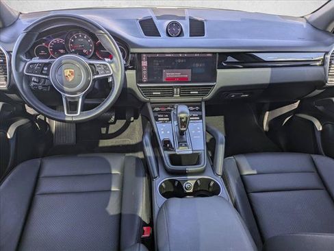 Used 2021 Porsche Cayenne AWD/4WD image 18