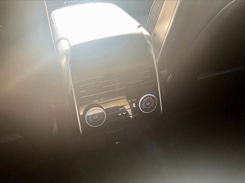 Used 2022 Land Rover Range Rover SE image 33