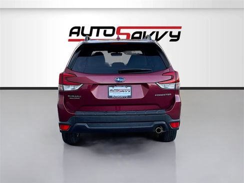 Used 2021 Subaru Forester Limited image 6