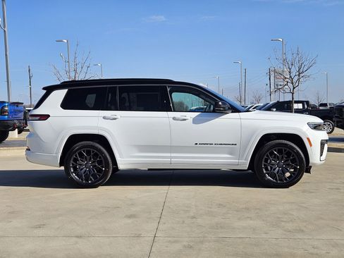 New 2026 Jeep Grand Cherokee L Summit image 7