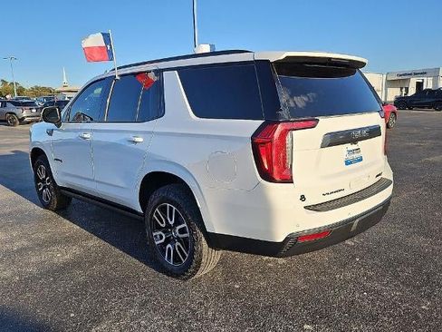 Used 2023 GMC Yukon AT4 AWD/4WD image 4