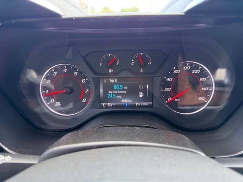 Used 2018 Chevrolet Camaro LT RWD image 12