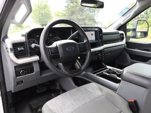Used 2023 Ford F250 XLT AWD/4WD image 26