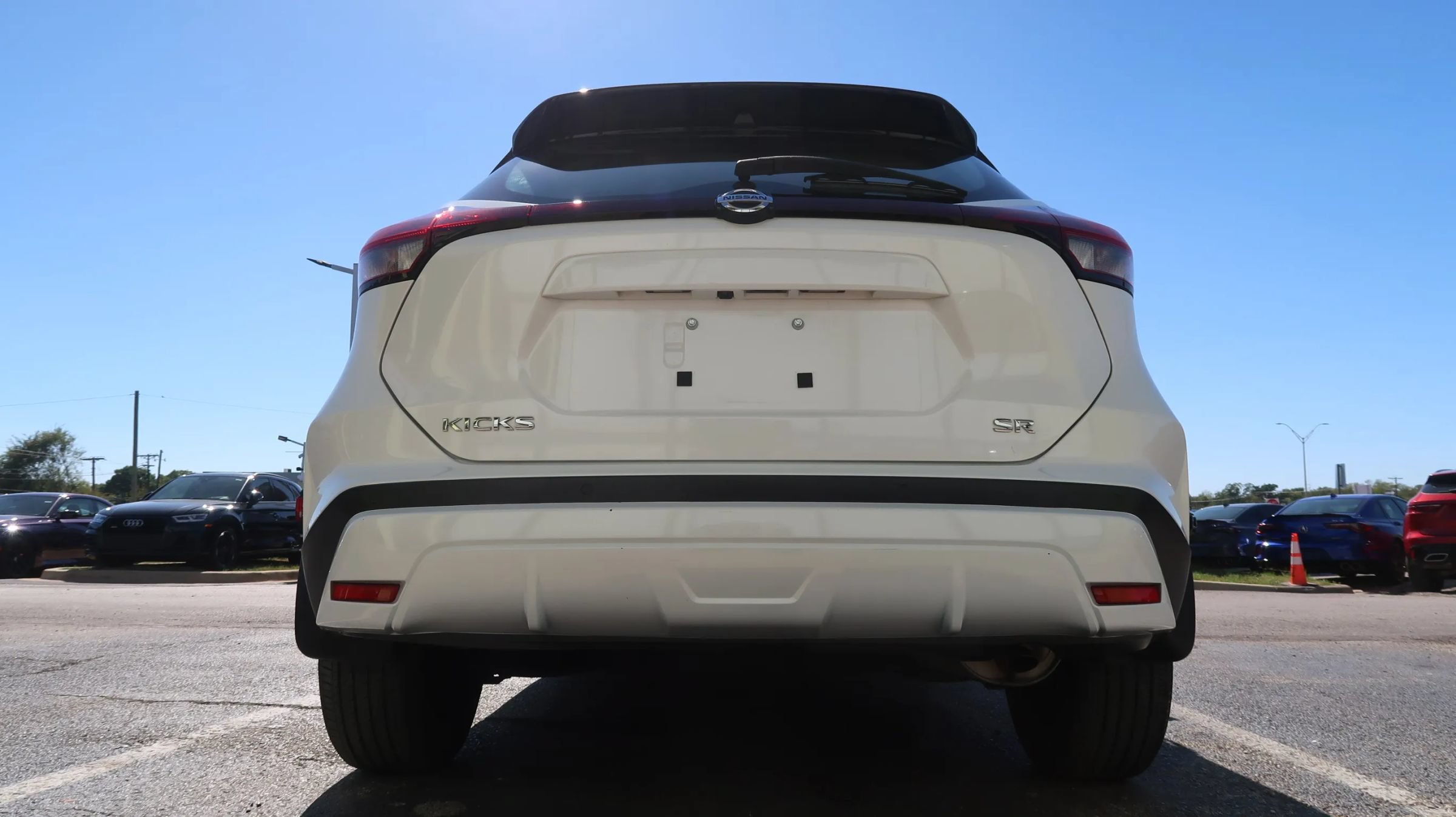 Used 2021 Nissan Kicks SR w/ SR Premium Package FWD image 10
