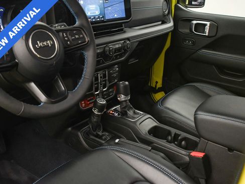 Used 2024 Jeep Wrangler Unlimited Rubicon 4xe image 35