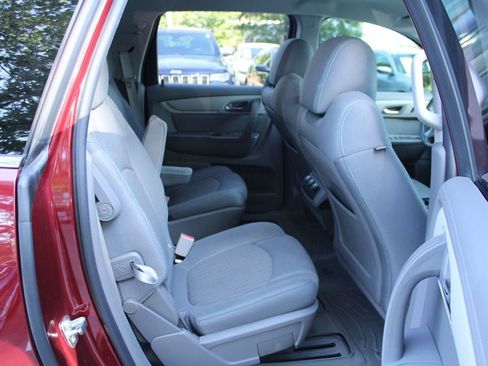 Used 2017 Chevrolet Traverse LT w/ Style and Technology Package AWD/4WD image 28