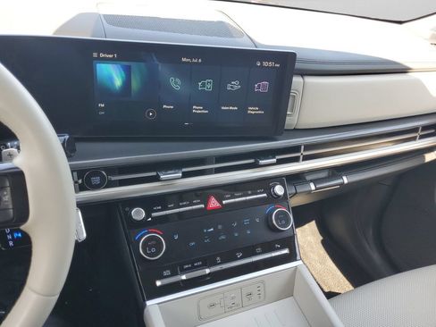 Used 2025 Hyundai Santa Fe SEL FWD image 23