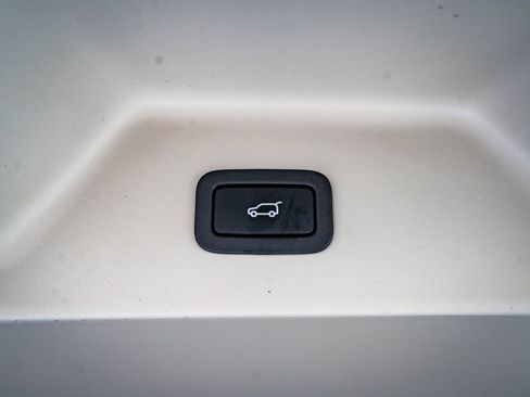 Used 2021 Land Rover Range Rover Westminster Edition image 19