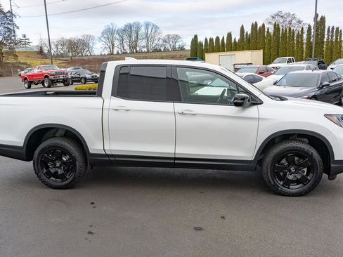 New 2026 Honda Ridgeline Black Edition image 5