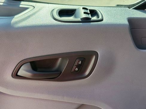 Used 2019 Ford Transit 150 XLT image 11