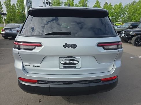 Certified 2021 Jeep Grand Cherokee L Laredo AWD/4WD image 4