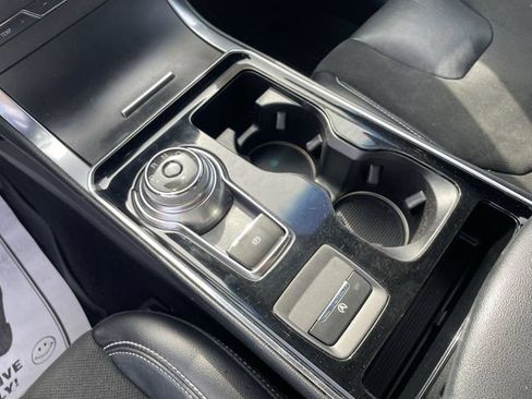Used 2019 Ford Edge ST w/ Cold Weather Package AWD/4WD image 21