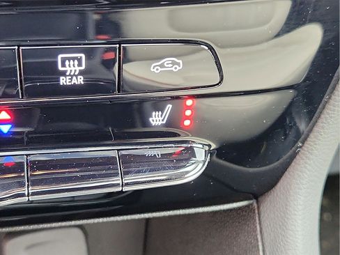 Used 2024 Buick Encore GX Avenir w/ Avenir Technology Package AWD/4WD image 21