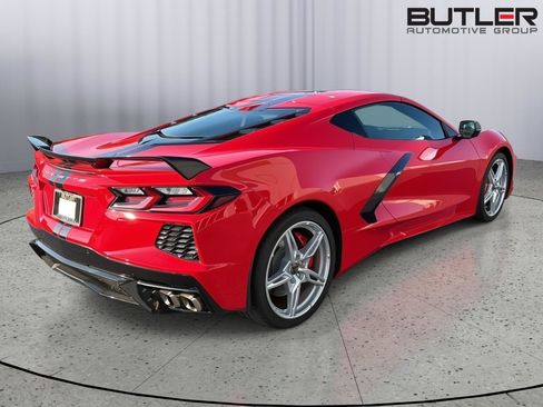 Used 2022 Chevrolet Corvette Stingray Preferred Cpe w/ Z51 Performance Package RWD image 6